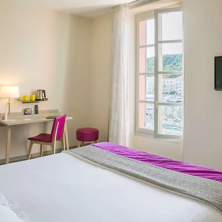 Western Du Roy D'aragon فندق 3*