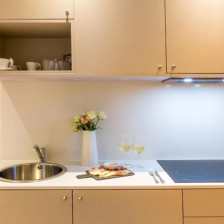 Western Du Roy D'aragon 3*