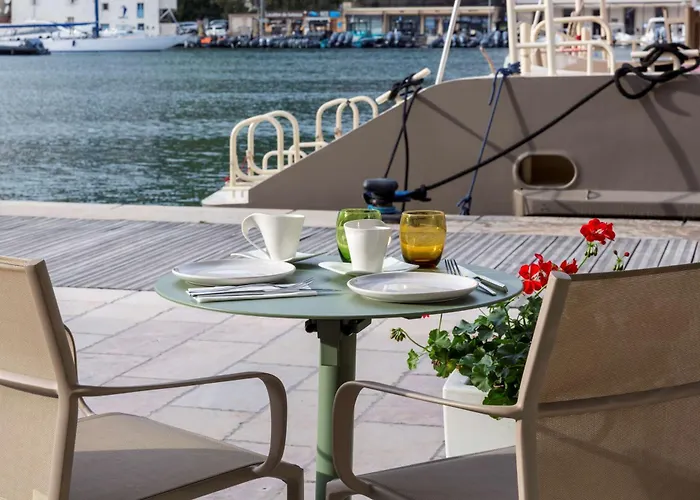 杜罗迪阿拉冈贝斯特韦斯特酒店 酒店