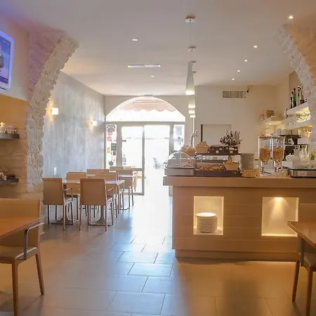Western Du Roy D'aragon Hotel 3*
