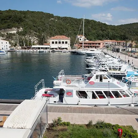 Western Du Roy D'aragon Bonifacio (Corsica)