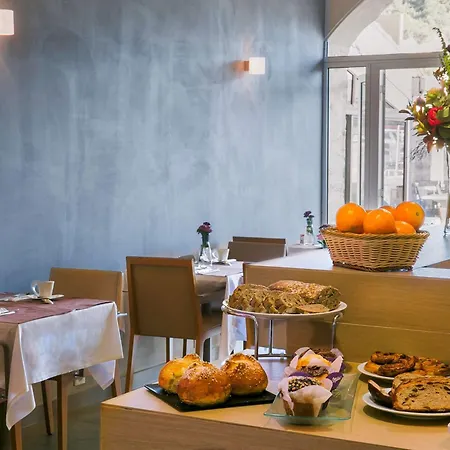 Western Du Roy D'aragon Hotel
