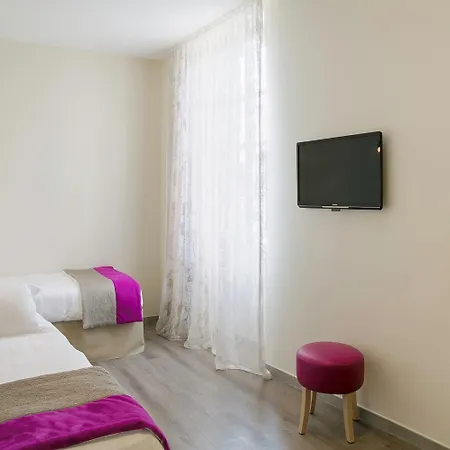 ベスト ウエスタン デュ ロイ ダラゴン ホテル ボニファシオ