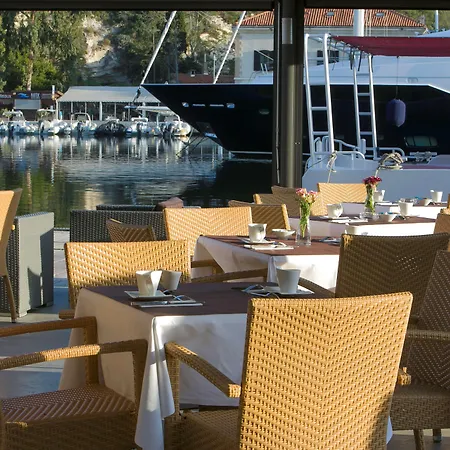 ホテル ベスト ウエスタン デュ ロイ ダラゴン