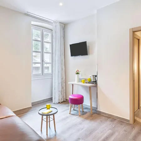 ホテル ベスト ウエスタン デュ ロイ ダラゴン ボニファシオ