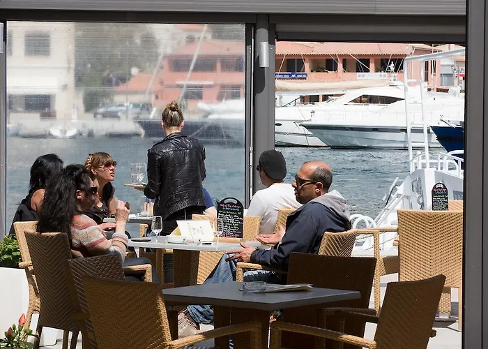 Hotel Western Du Roy D'aragon