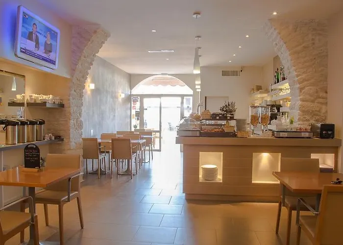 Western Du Roy D'aragon Hotel 3*