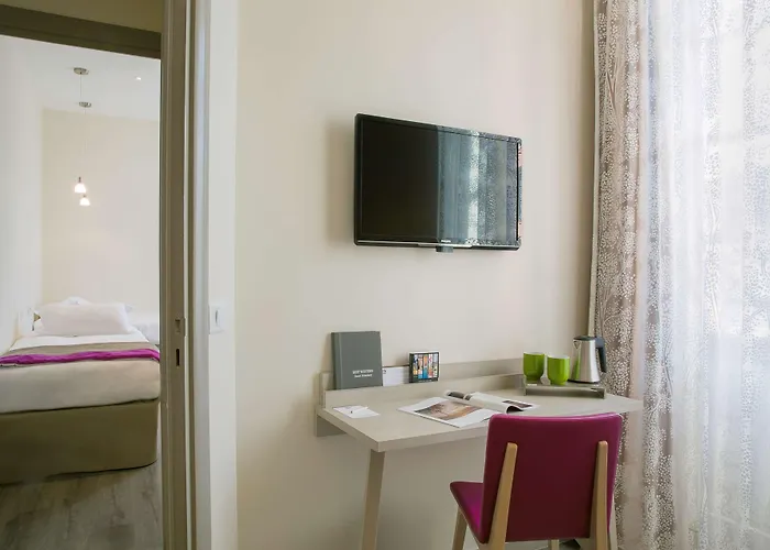 Western Du Roy D'aragon Bonifacio (Corsica)