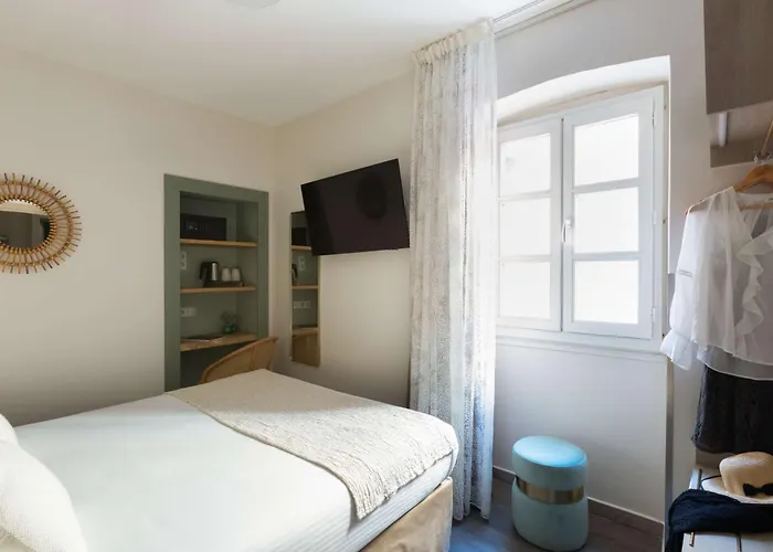 Hotel Western Du Roy D'aragon 3*