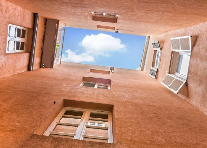 Hotel Western Du Roy D'aragon 3*